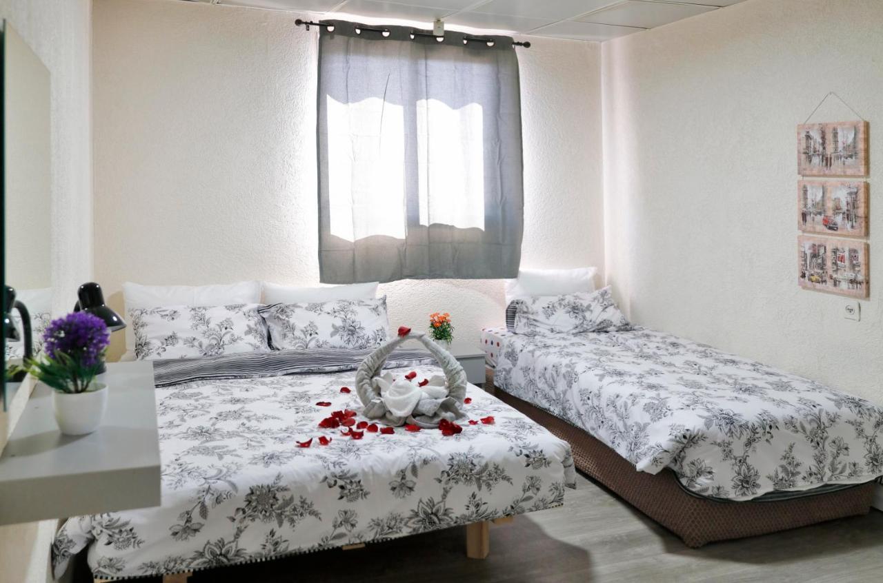 Motel Neve Midbar Eilat Exteriör bild